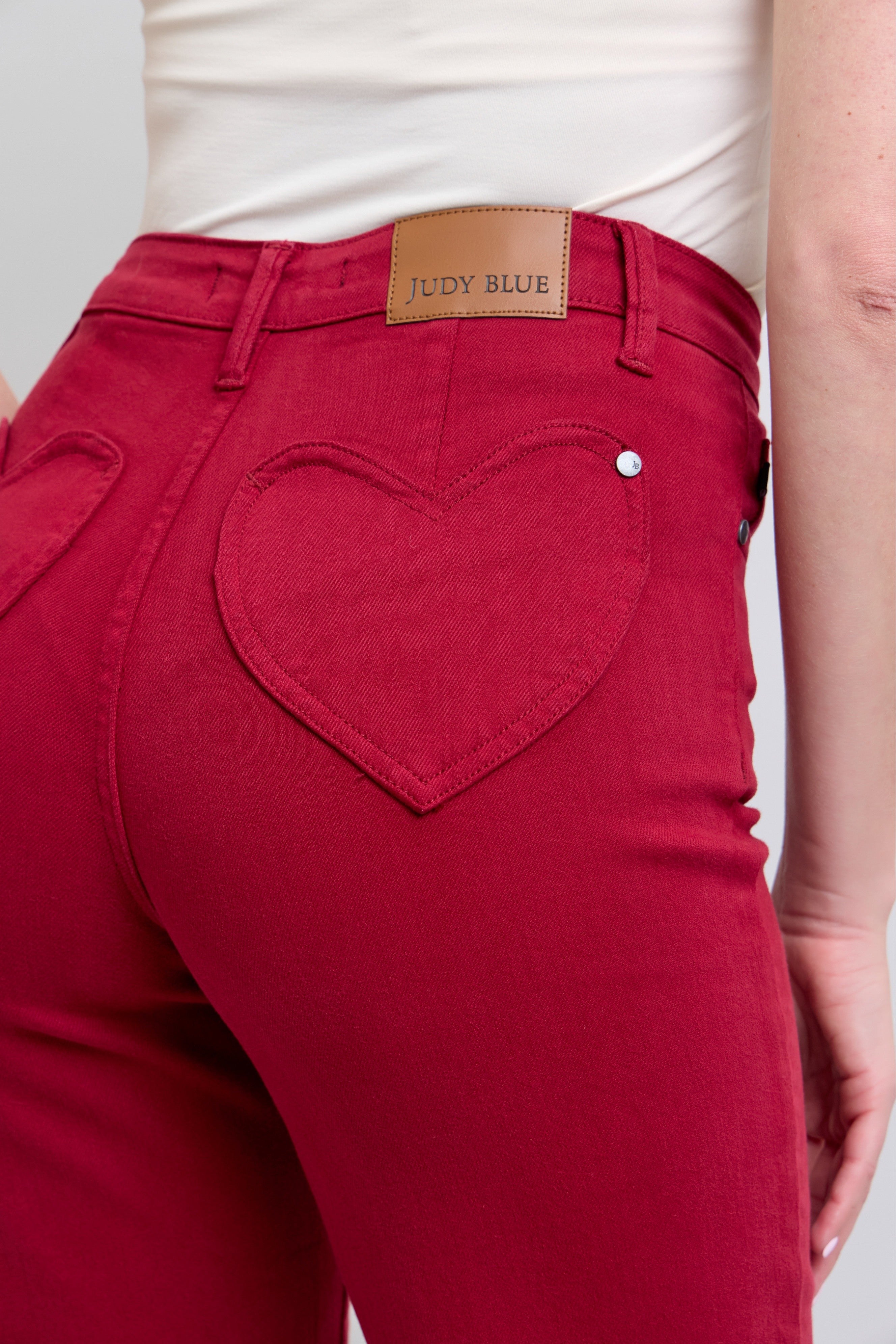 Judy Blue Scarlet Heart Detailed 90s Straight Jeans