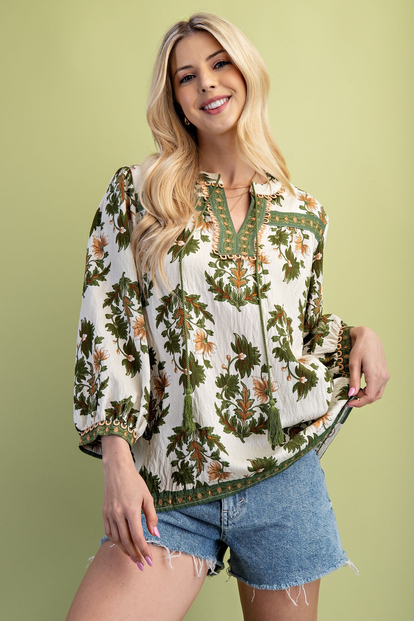 Curvy Gailey Fall Floral Keyhole Top