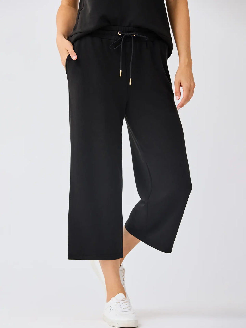 Sabrina Mary Square Black Matching Pant Set