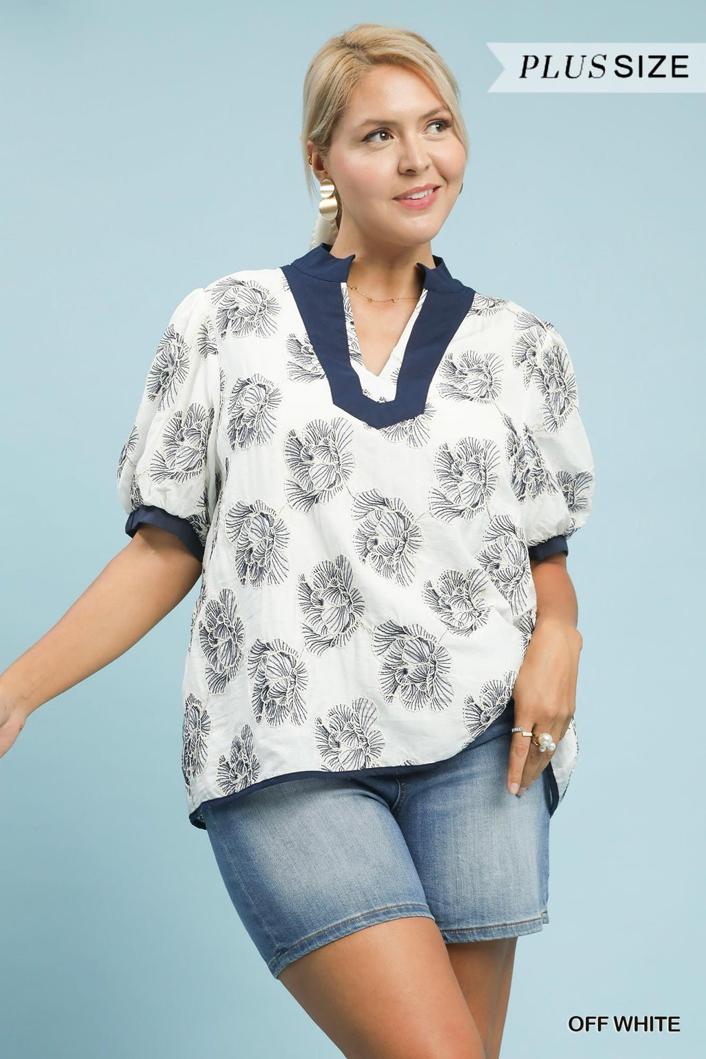Curvy Everleigh Embroidered Floral Top