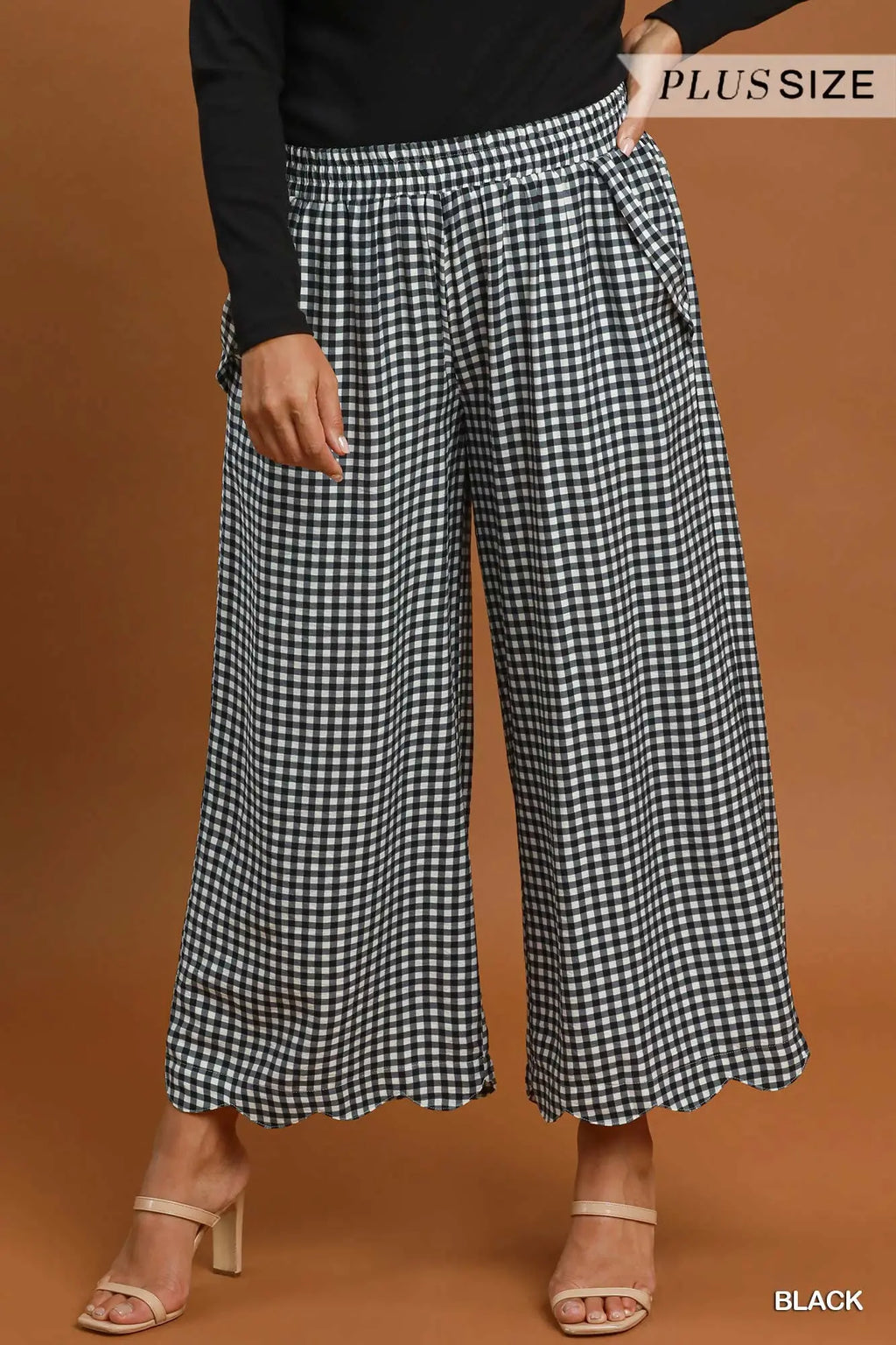 Curvy Gerri Gingham Scallop Hem Cropped Pants