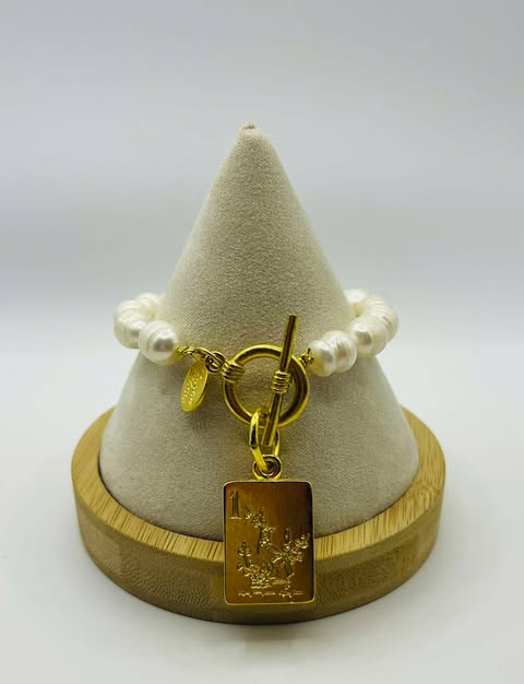 Susan Shaw Freshwater Pearl Toggle Bracelet With Mahjong Charm