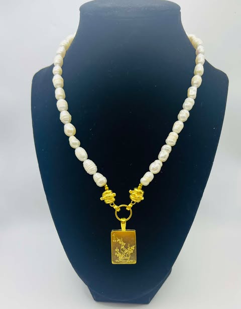 Susan Shaw Medium Freshwater Pearl Mahjong Pendant Necklace