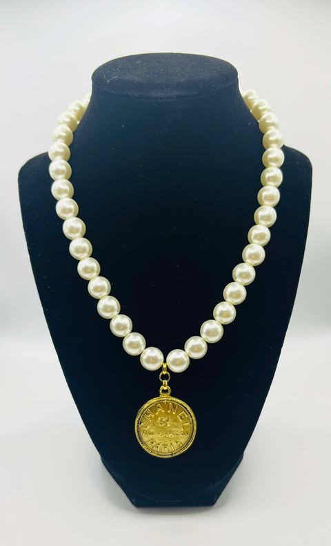 Yochi Single Strand Chanel Pendant Necklace