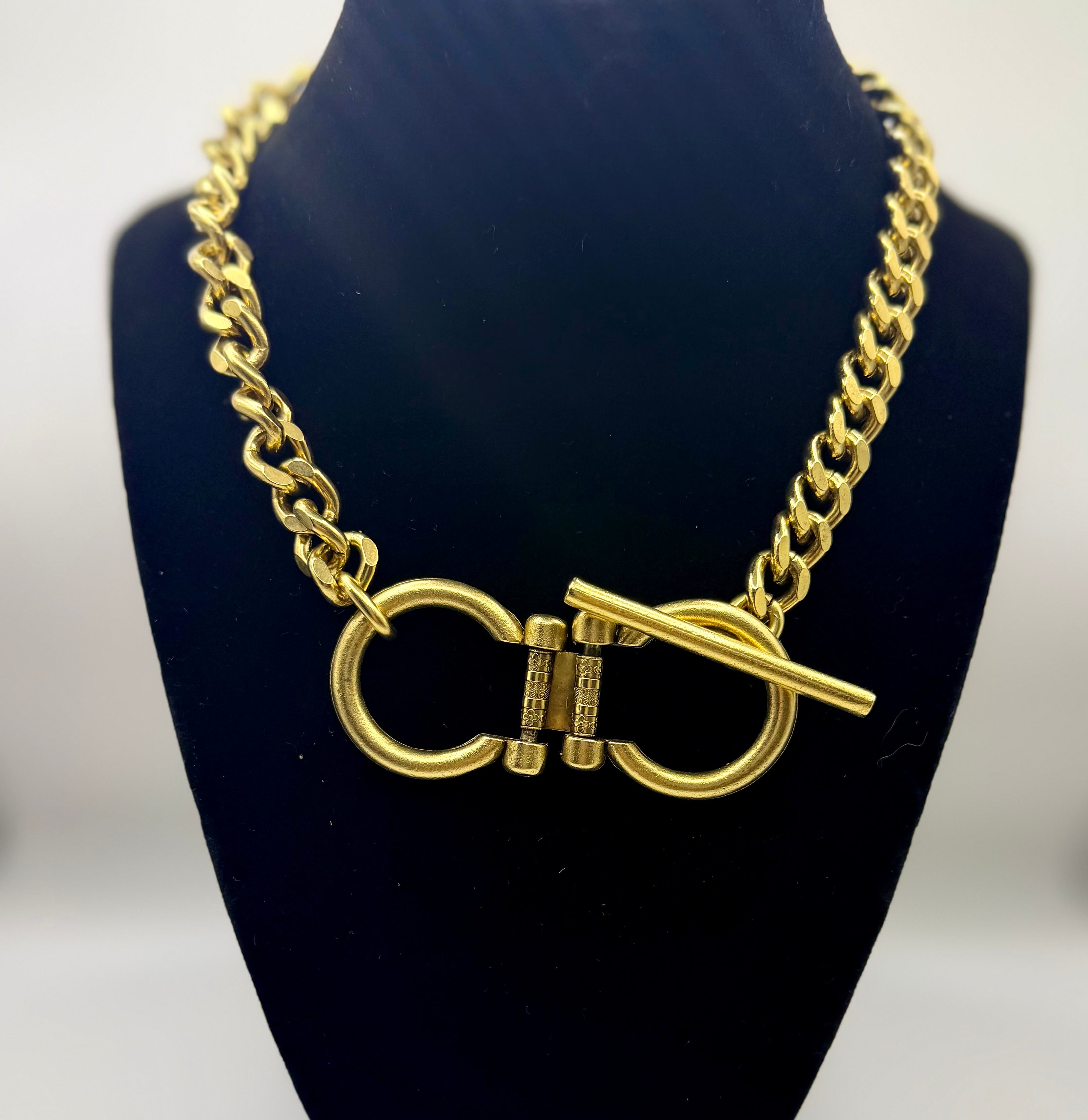 Yochi Chainlinked Necklace