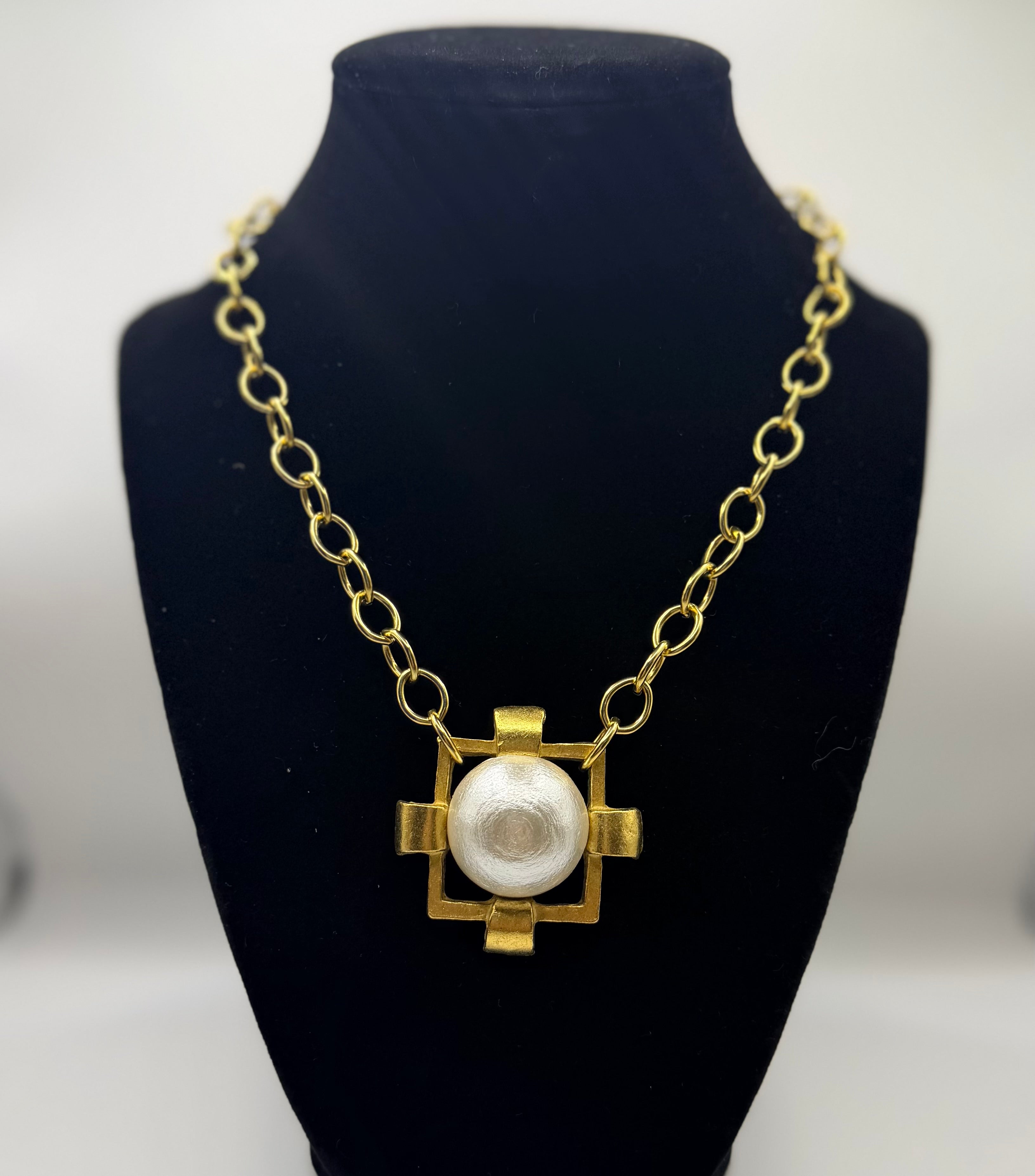 Yochi Single Pearl Chain Necklace