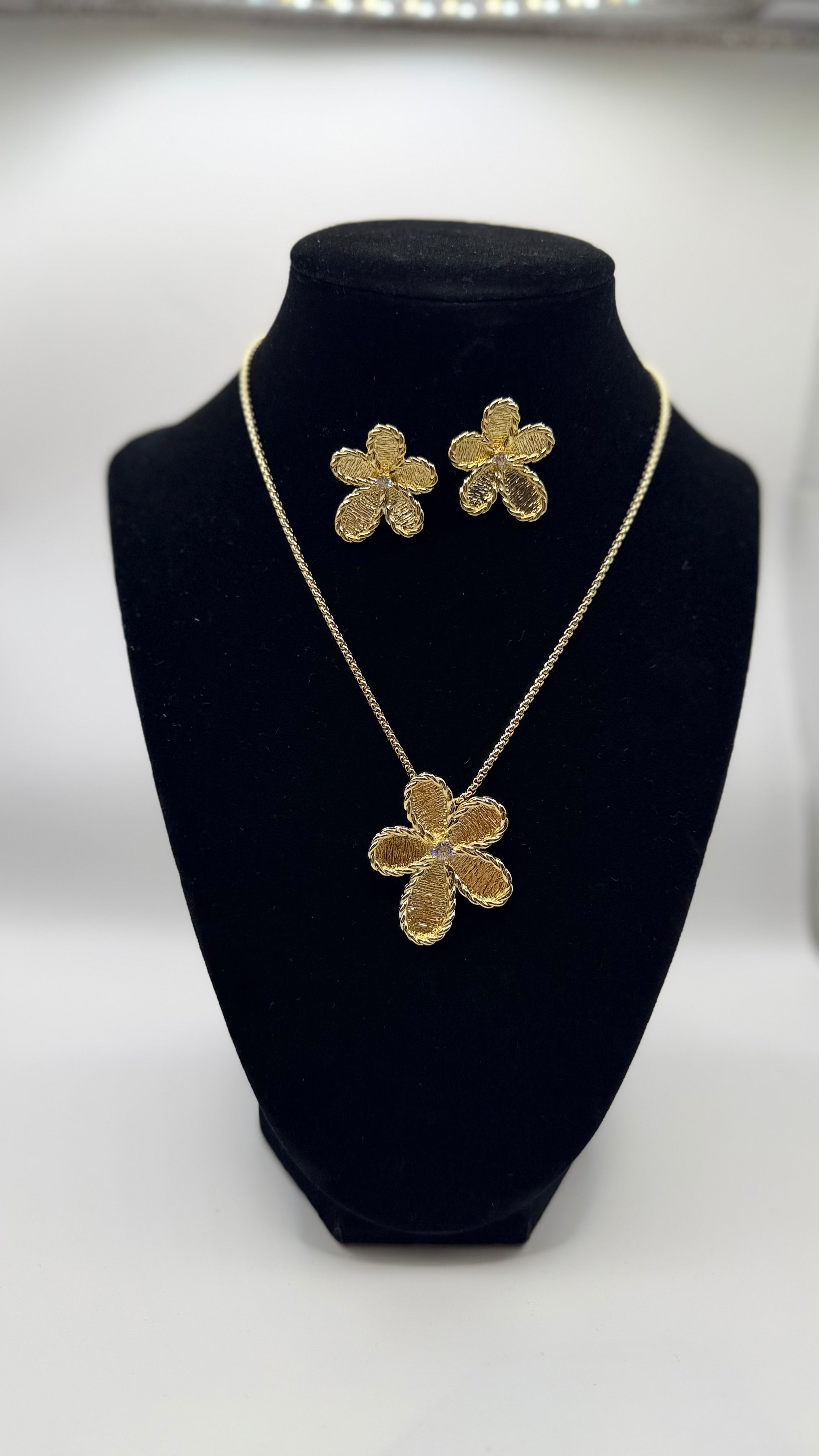 RG Gold Flower Earrings