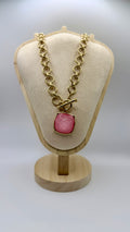 Chainlinked Pendant Necklace