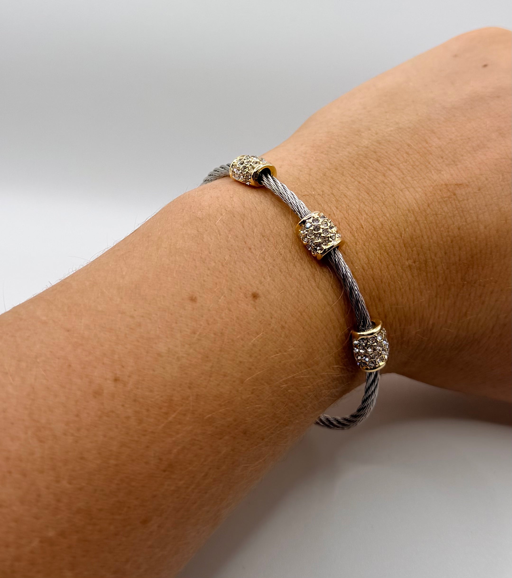RG Silver Cable Gold Barrel Magnet Bracelet