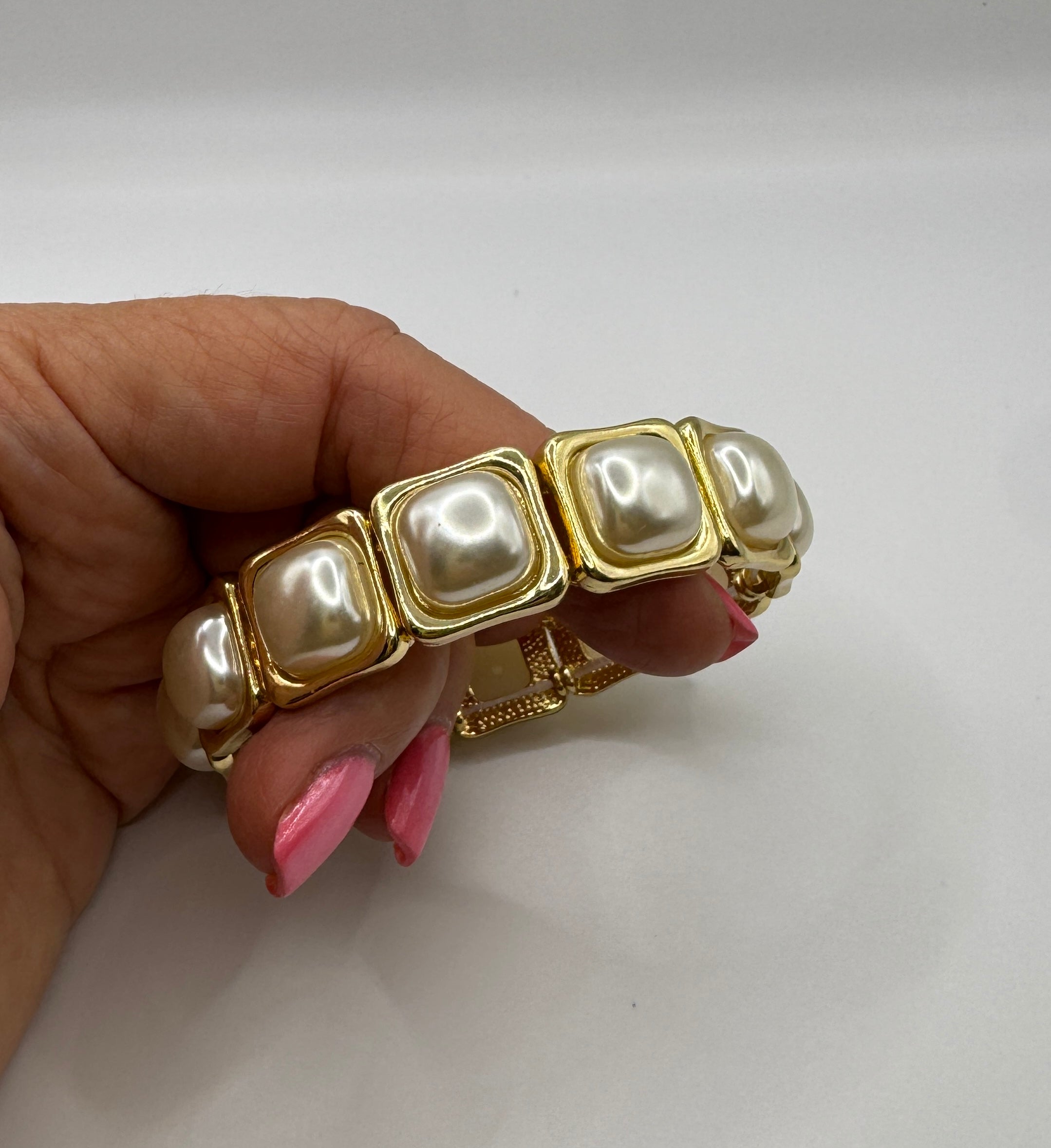 RG Gold Square Pearl Stretch Bracelet