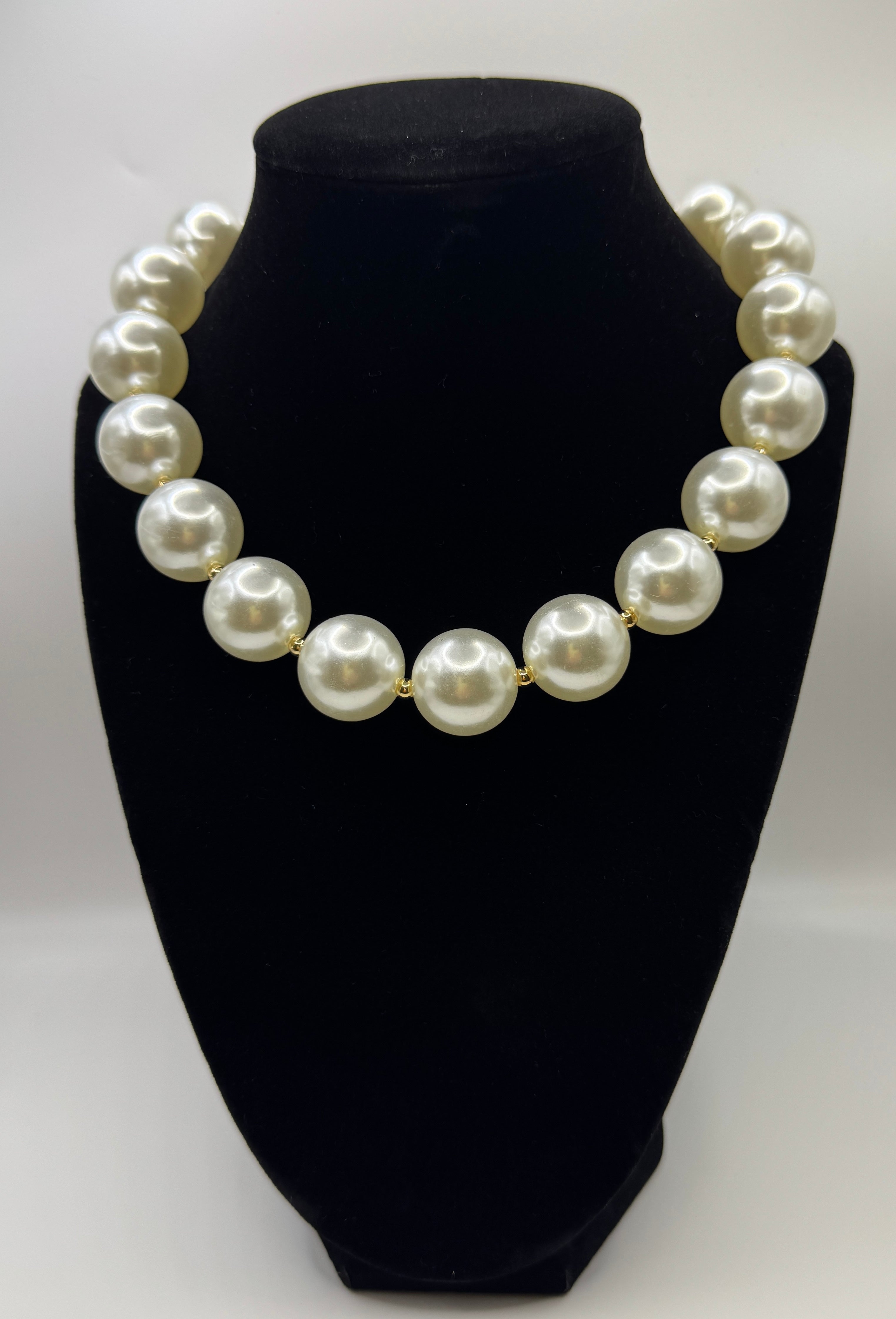 RG WR 20MM Pearl 17: Necklace
