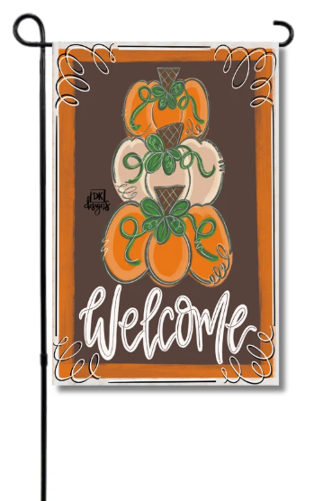 DK Tan Pumpkin Stack Garden Glam