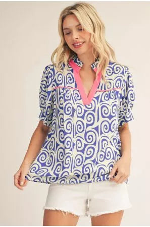 Curvy Remi Abstract Print Contrast Collar Top