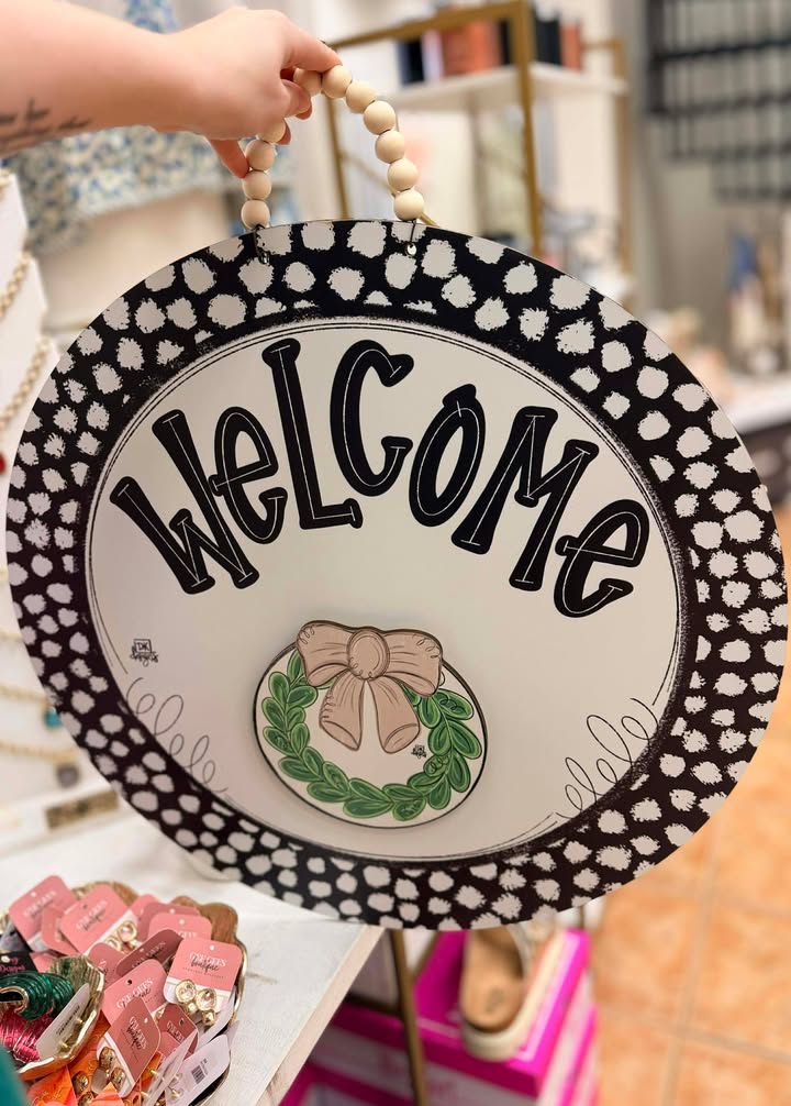 DK Black and White Dot Door Hanger with attachable mini