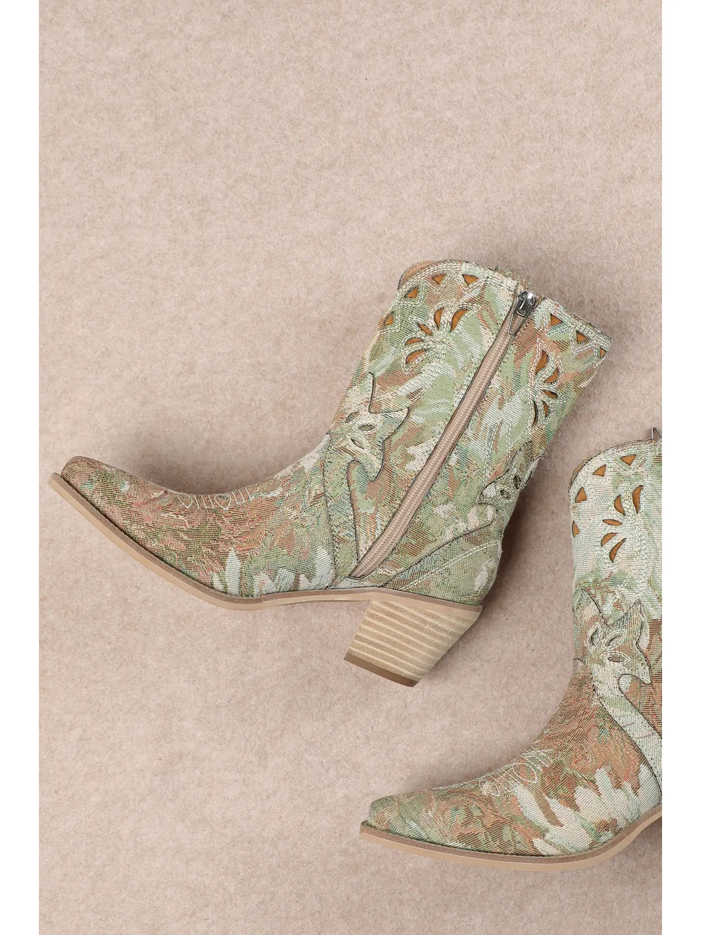 Amaryllis Floral Western Boot