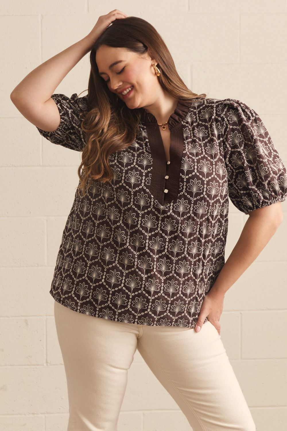 Curvy Ellie Embroidered Puff Sleeve Top