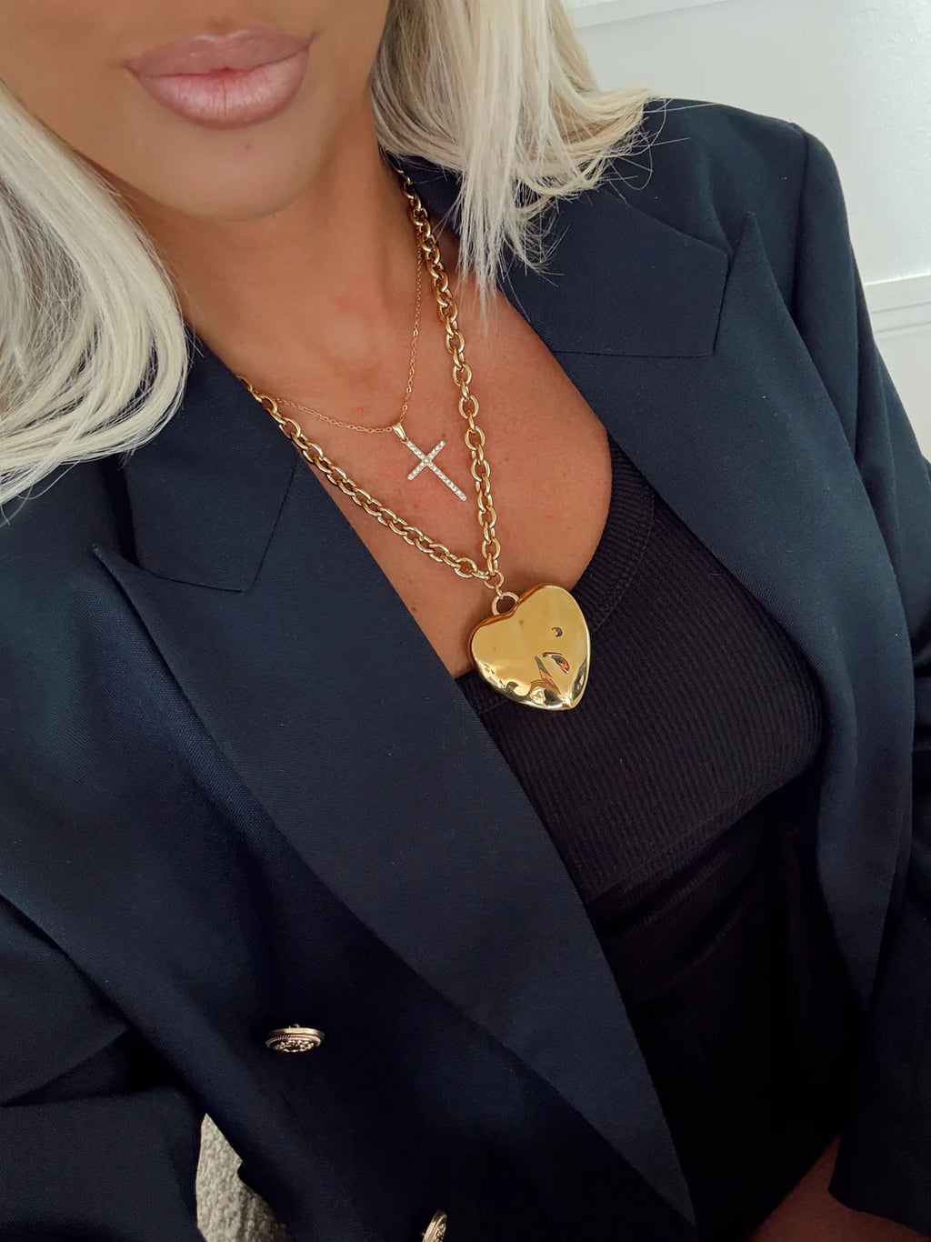 Madi ChanSutt Pearls Necklace