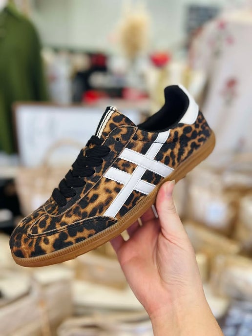 Dakkah Leopard Fashion Sneakers
