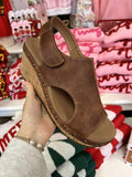 Corky For Keeps Rust Wedge