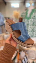 Corky's Kiss N Tell Ocean Wedges