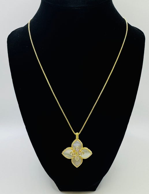 RG Adj White Starflower Necklace