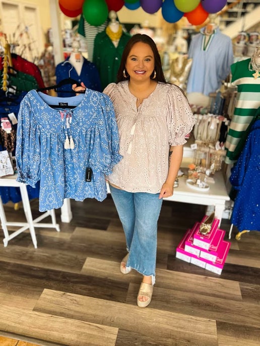 Curvy Eyelet Lined Top