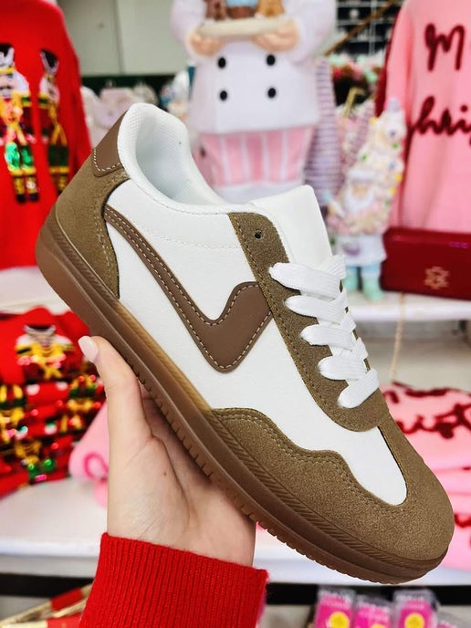 Giana Brown Sneakers