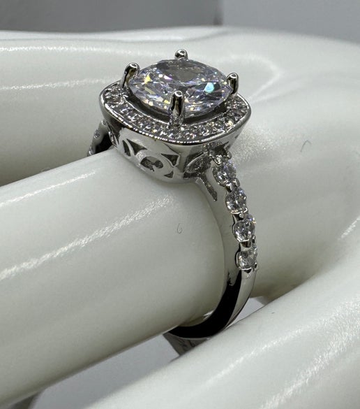 RG Silver Glam Detail Crystal Ring