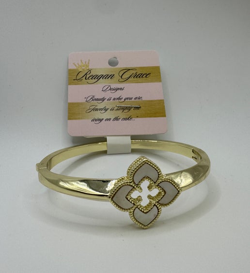 RG White Starflower Latch Bracelet
